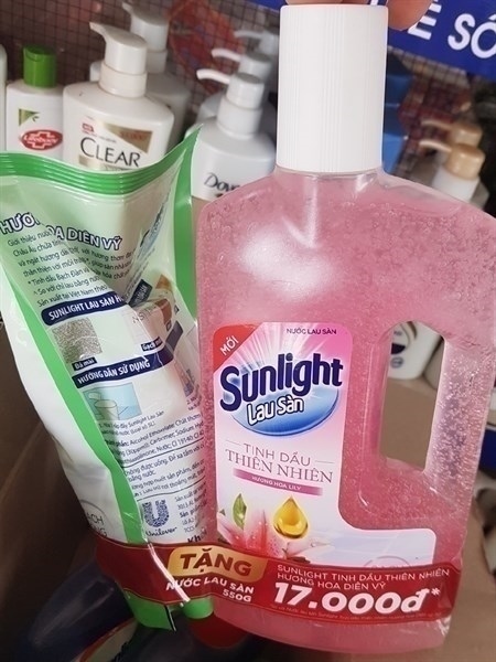Lau sàn Sunlight hoa ly hương thảo 1kg - Chai